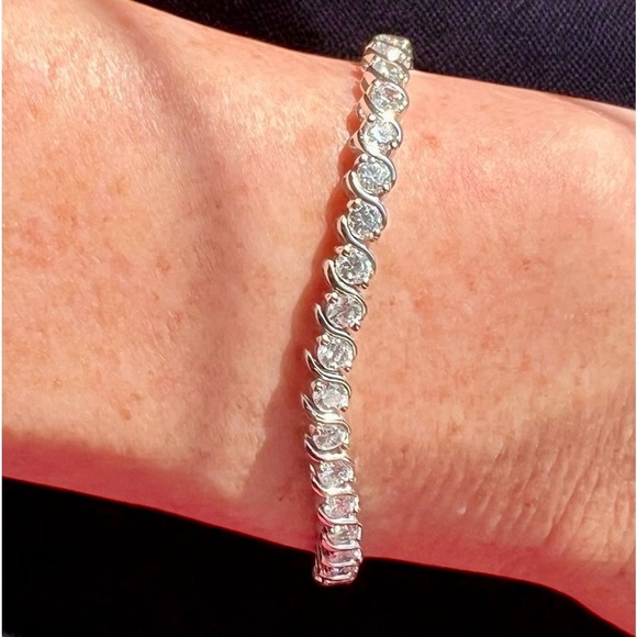 New Sterling Silver 925 Cubic Zirconia Tennis Bracelet with double lock clasp 8” - Picture 1 of 7